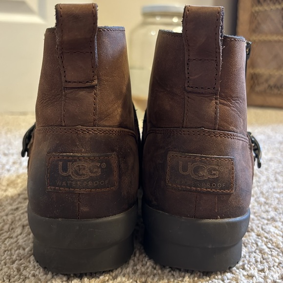 Ugg Cheyne Brown leather boots - Picture 3 of 7
